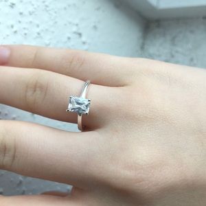 925 sterling silver cubic zirconia ring